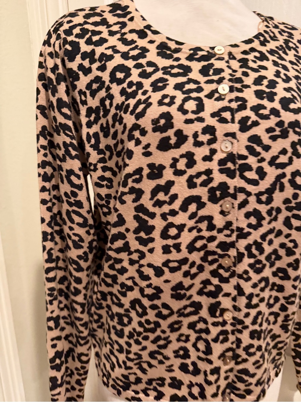 kathy ireland Beige and Black Leopard Print Cardigan - Picture 3 of 13